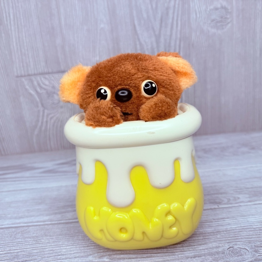 Vintage tomy honey pot bear animated plush crib pull toy creepy funny music box